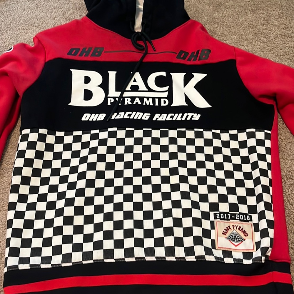 Black pyramid hoodie Racing edition Large